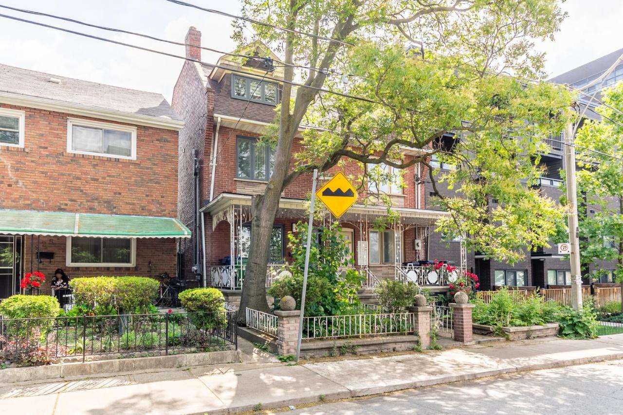 Fancy Downtown House With Hot Tub & Bbq By Globalstay Toronto Exterior photo